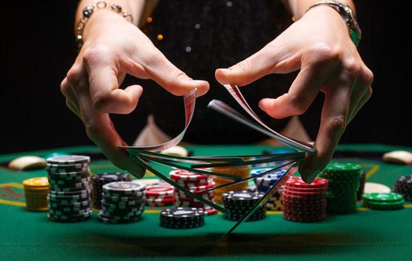 игра с дилерам